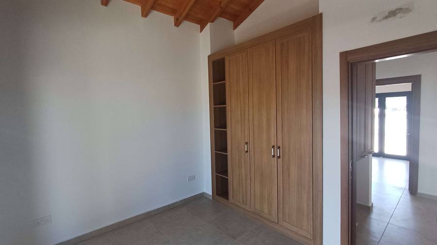 Schlafzimmer mit Einbauschrank
